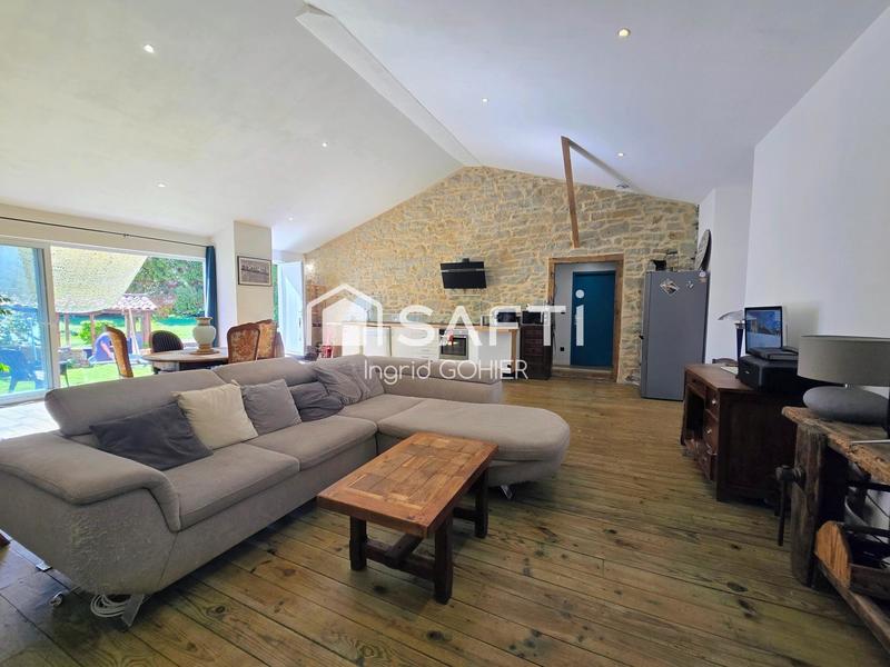 Maison - 322 m² - 9 pièces