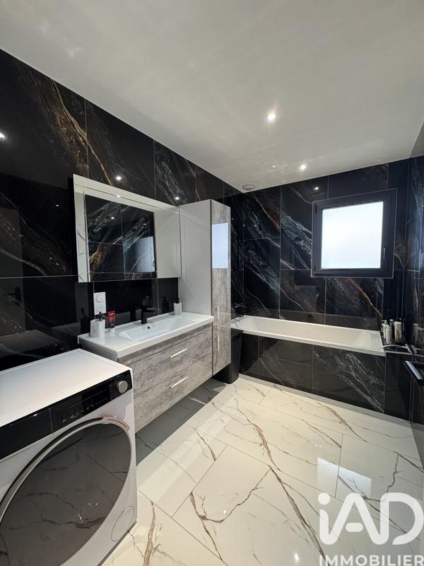 Maison - 101 m² - 4 pièces