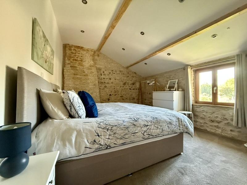 Maison - 550 m² - 29 pièces