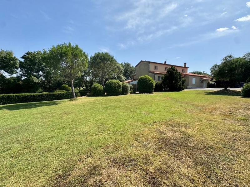 Demeure - 163 m² - 6 pièces