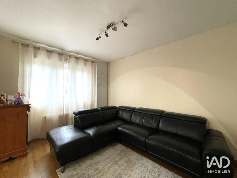 Maison - 233 m² - 7 pièces