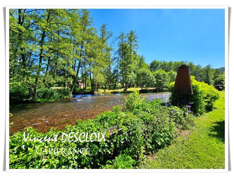 Maison de village - 280 m² - 10 pièces