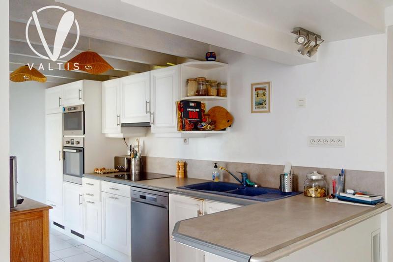 Maison - 137 m² - 6 pièces