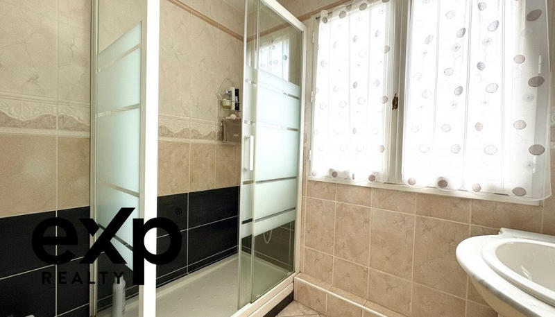 Maison - 101 m² - 5 pièces