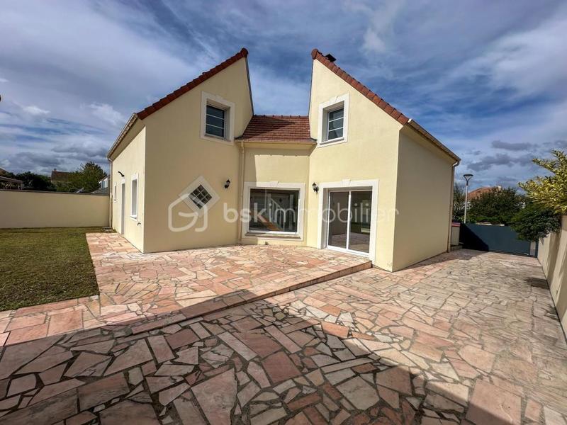 Maison - 149 m² - 6 pièces