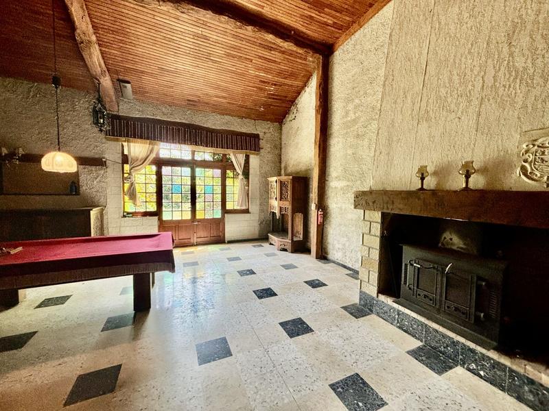 Maison traditionnelle - 228 m² - 4 pièces
