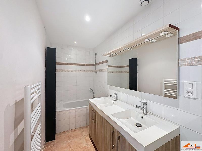 Appartement - 103 m² - 3 pièces