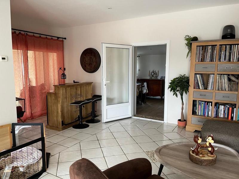 Villa - 226 m² - 9 pièces