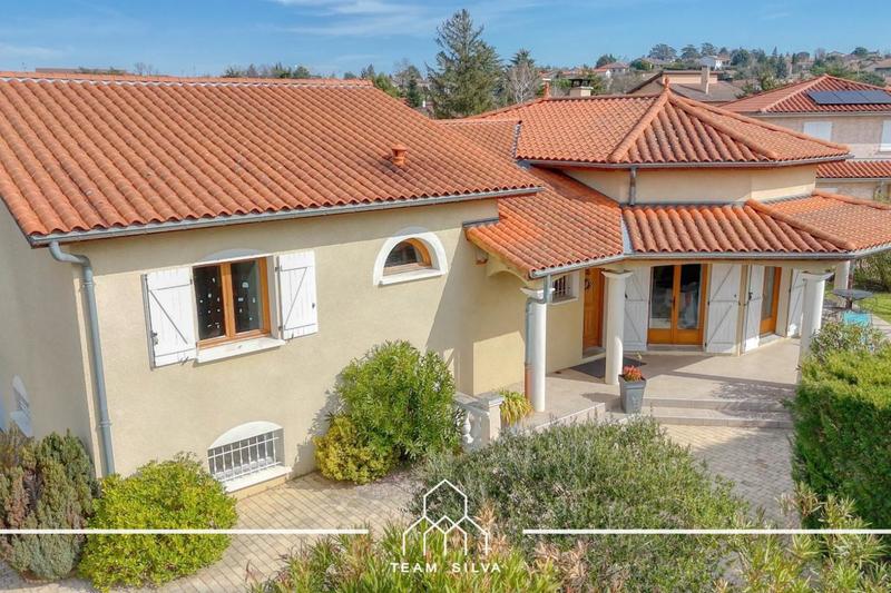 Maison - 170 m² - 5 pièces