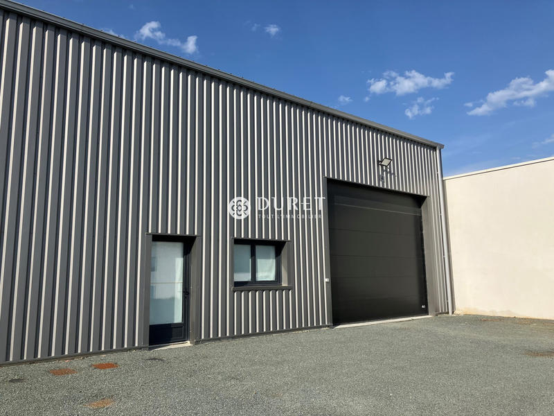 Local d'activités - 213 m²