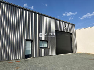 Local d'activités - 213 m²