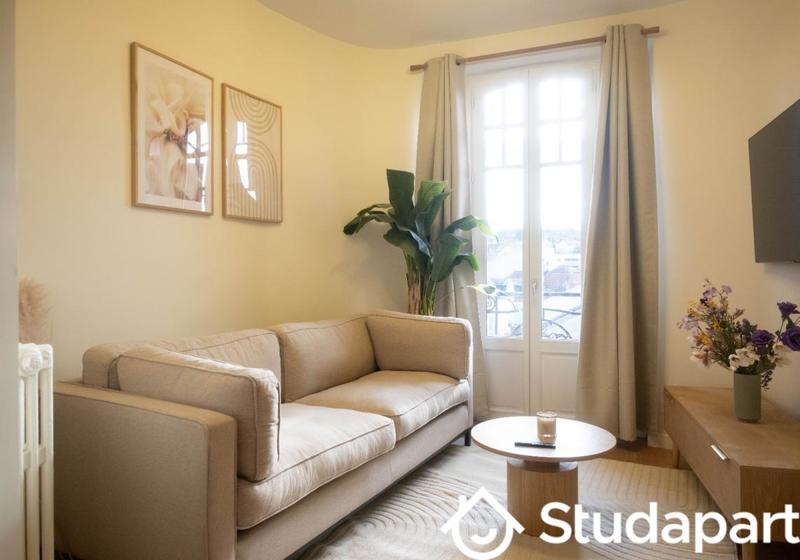 Chambre - 10 m² - 1 pièce