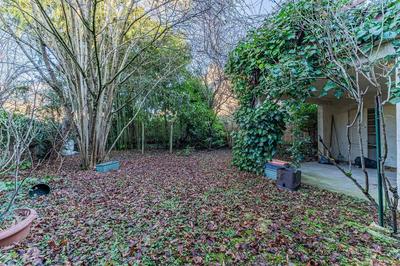 Maison - 180 m² - 10 pièces