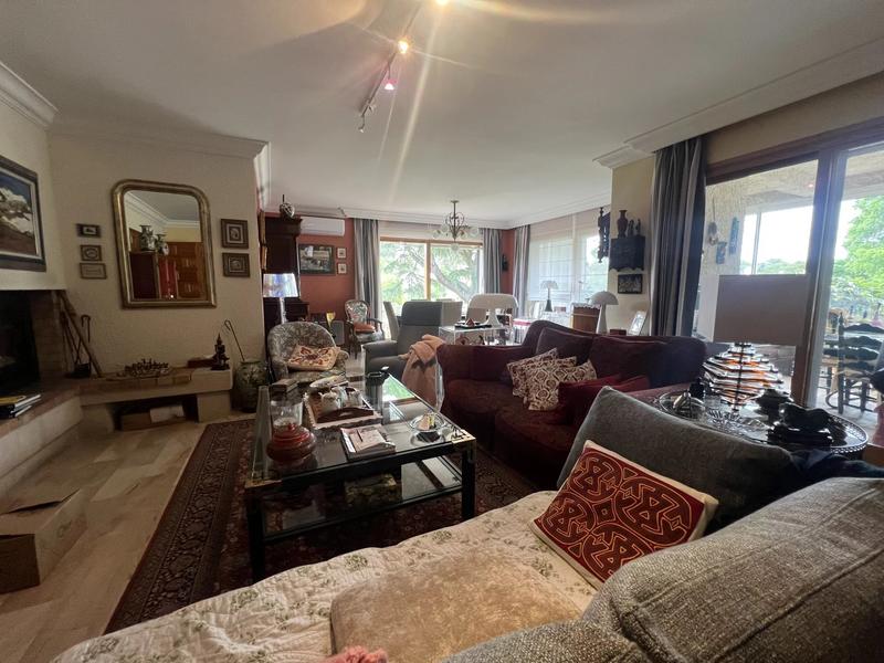 Maison - 288 m² - 7 pièces