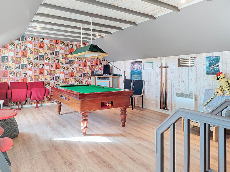 Maison - 216 m² - 7 pièces