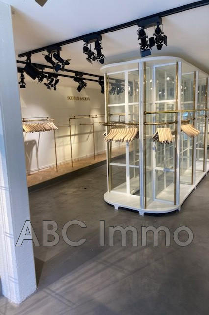 Local commercial - 157 m²