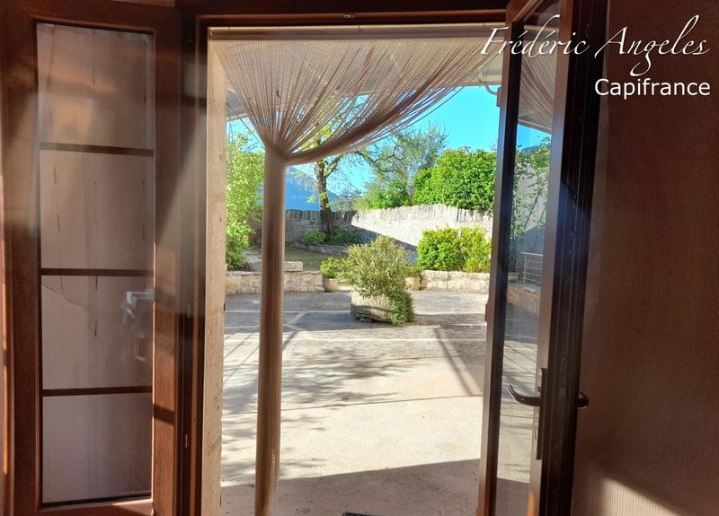 Maison de village - 200 m² - 8 pièces