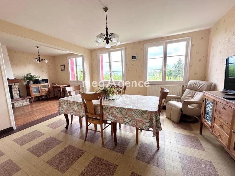 Maison - 137 m² - 8 pièces