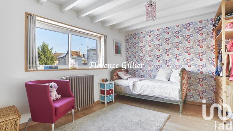 Maison - 178 m² - 9 pièces