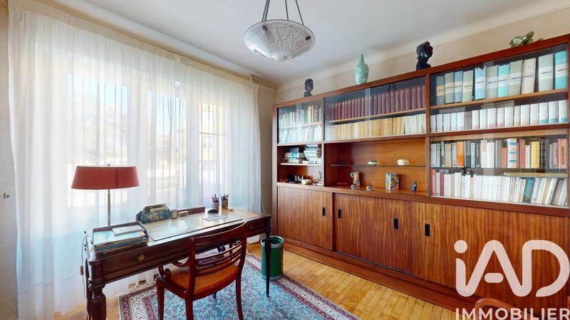 Maison - 281 m² - 11 pièces