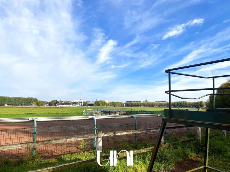 Maison - 427 m² - 14 pièces