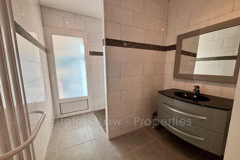 Maison - 137 m² - 4 pièces