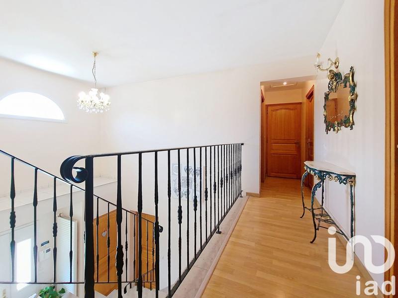 Maison - 180 m² - 7 pièces