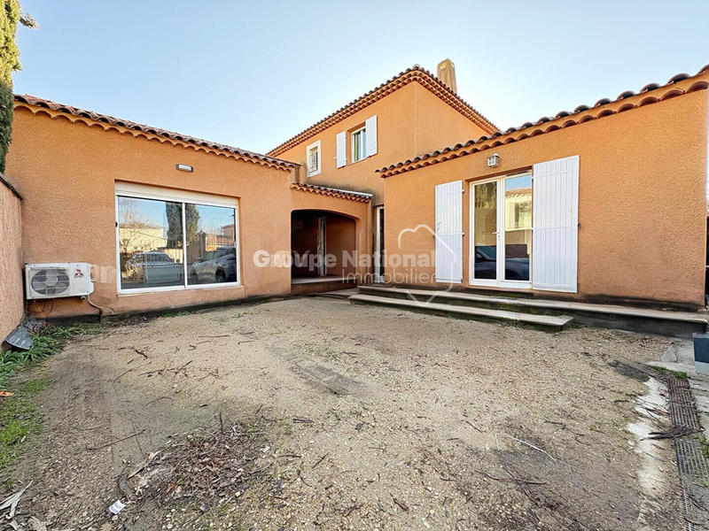 Maison - 137 m² - 6 pièces