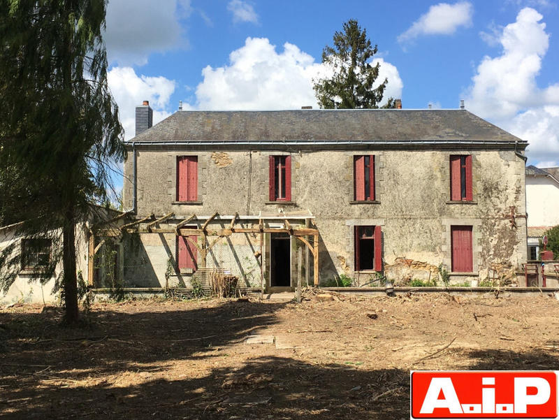 Maison - 220 m² - 10 pièces