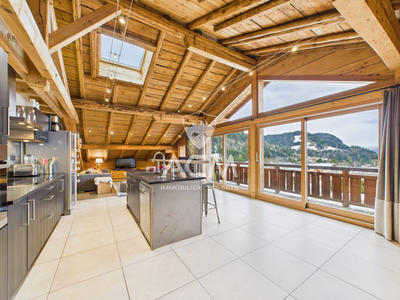 Appartement - 202 m² - 5 pièces