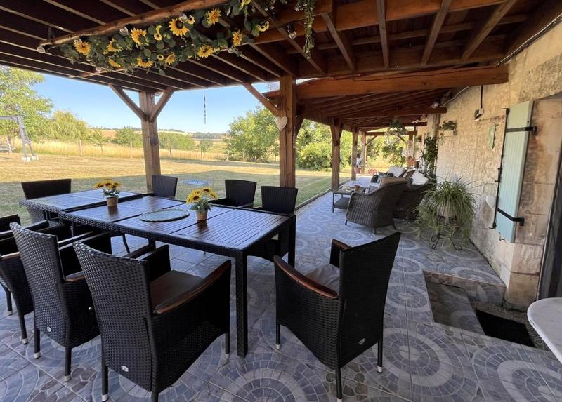 Maison - 218 m² - 11 pièces