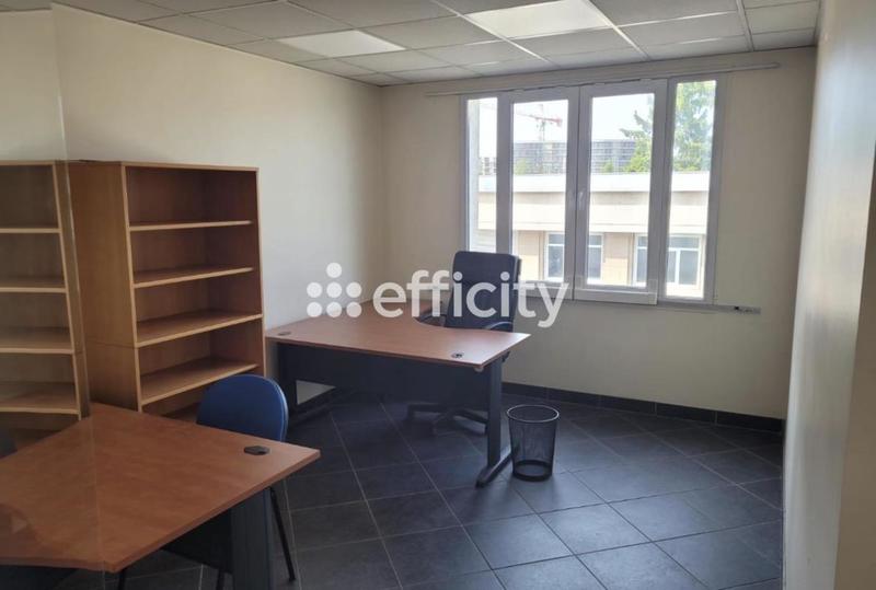 Bureau - 196 m² - 12 pièces