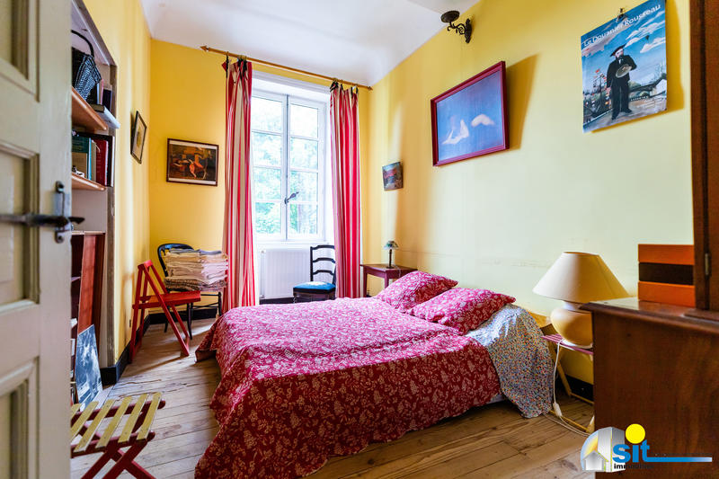 Propriété - 320 m² - 12 pièces