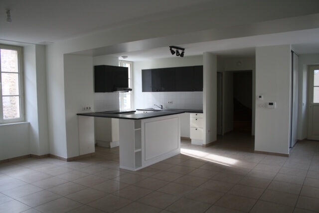 Maison de village - 85 m² - 4 pièces