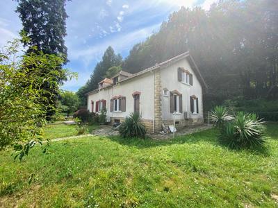 Maison - 140 m² - 4 pièces