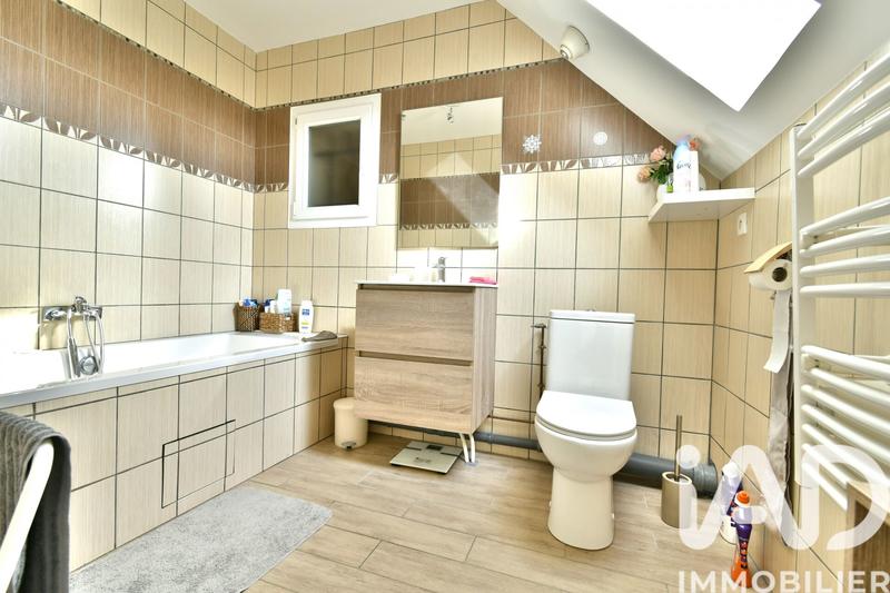 Maison - 179 m² - 8 pièces