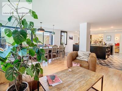 Appartement - 178 m² - 5 pièces