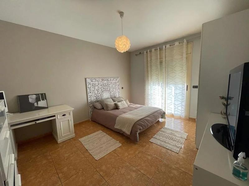 Maison - 270 m² - 9 pièces