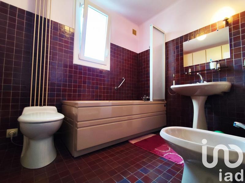 Maison - 99 m² - 5 pièces