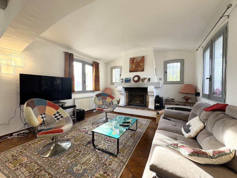 Villa - 365 m² - 11 pièces