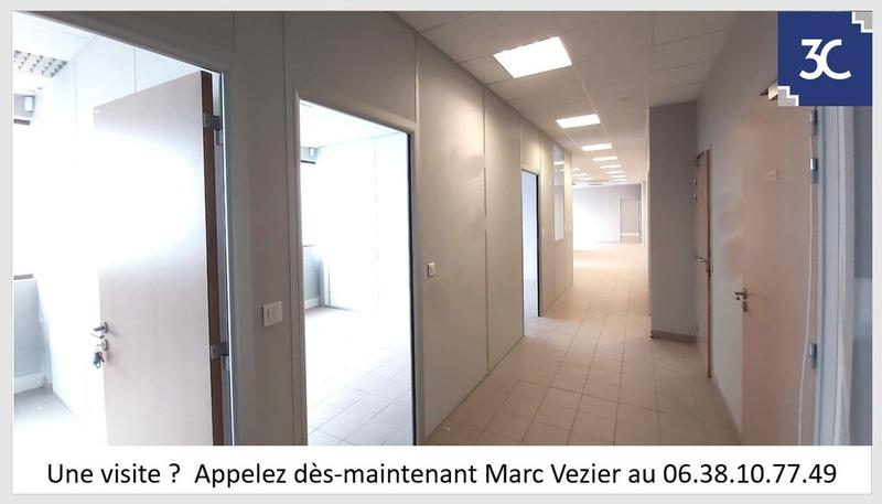 Entrepôt - 1 593 m²