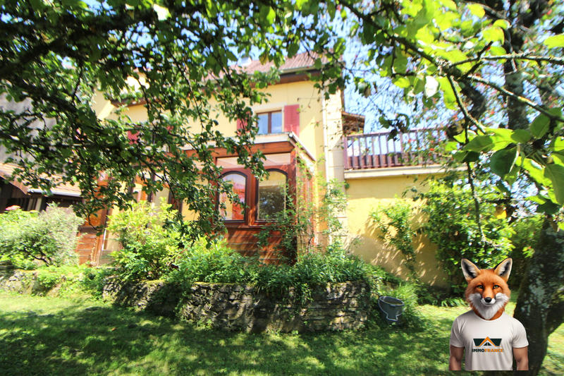 Maison - 236 m² - 10 pièces