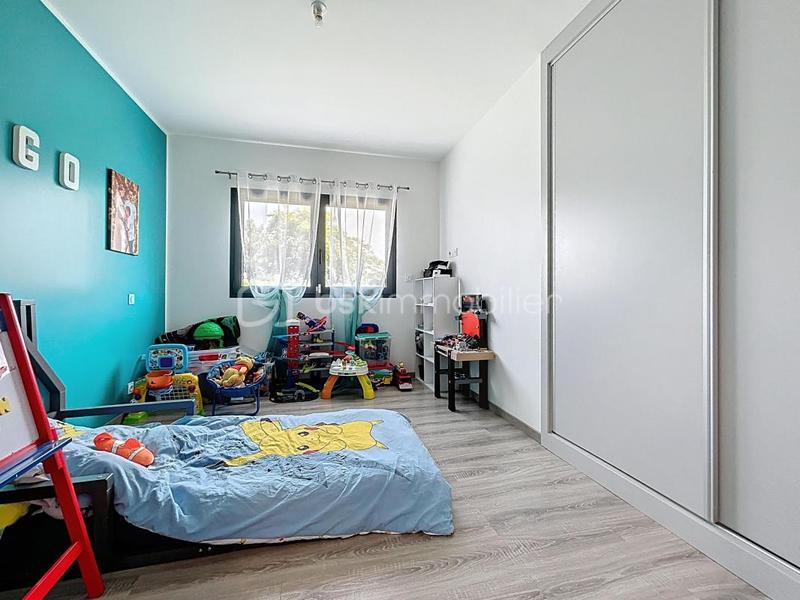 Maison - 180 m² - 5 pièces