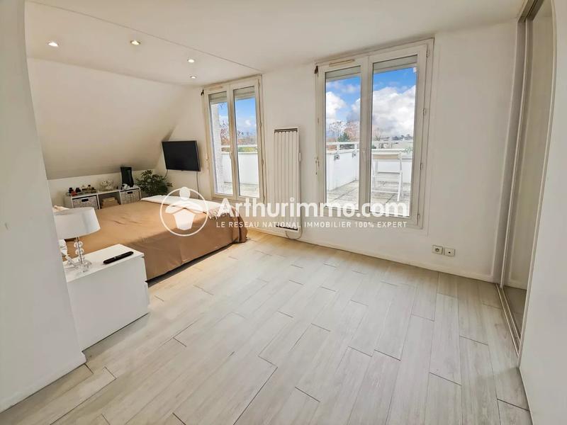 Appartement - 100 m² - 5 pièces