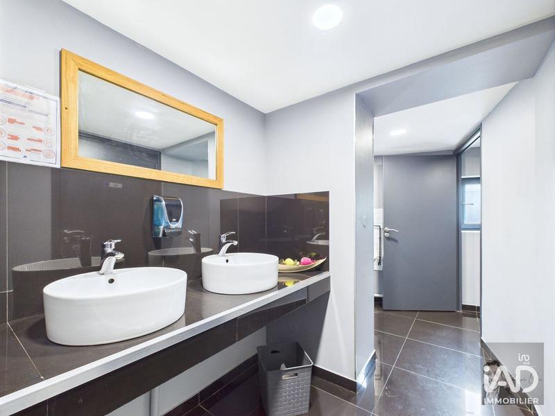 Local commercial - 230 m²