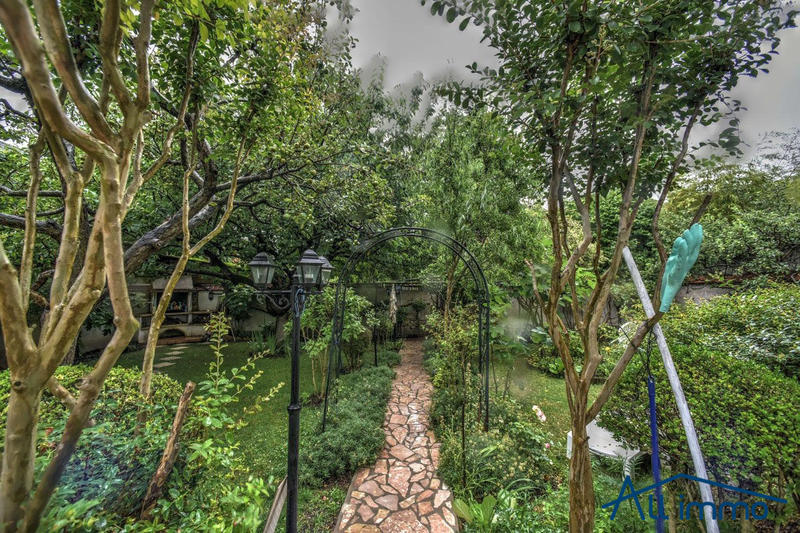 Appartement - 105 m² - 4 pièces