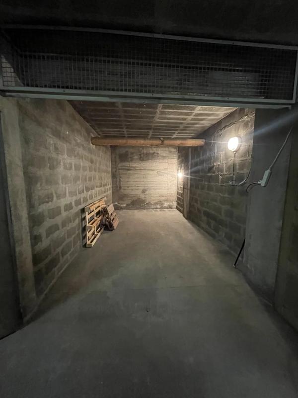 Parking / Garage - 15 m²