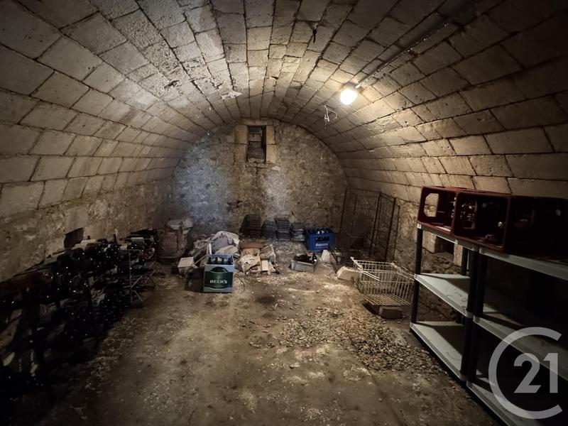 Maison - 210 m² - 7 pièces