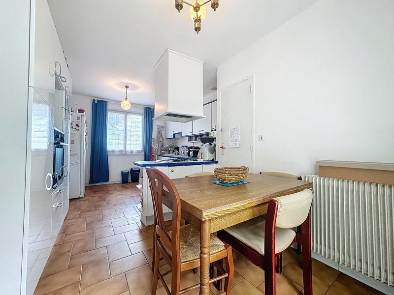 Maison - 185 m² - 6 pièces