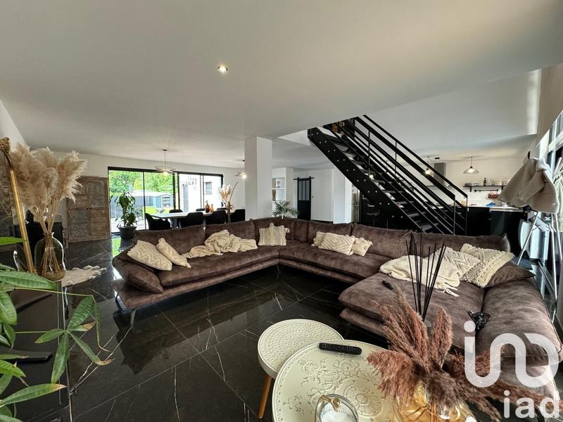 Maison de maîtres - 212 m² - 10 pièces